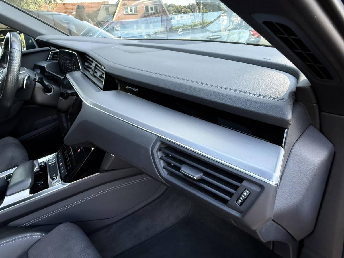 Audi e-tron Audi e-tron 55 quattro advanced Pro Line S 95 kWh