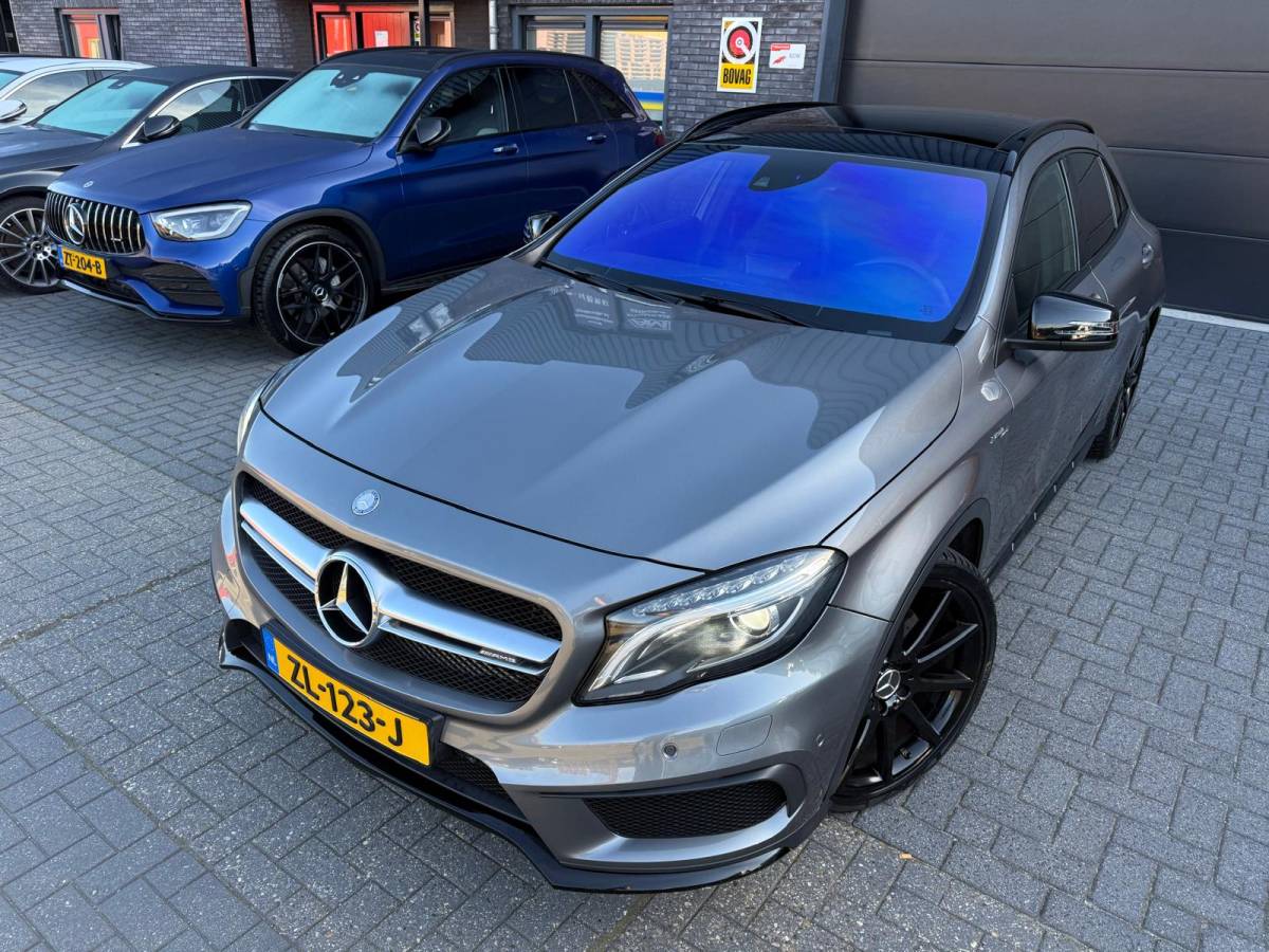 Mercedes-Benz GLA Mercedes-Benz GLA-klasse AMG 45 4MATIC | PANO | XENON | CRUISE | CAMERA | MEMORY | NAVI | LMV | HARMAN KARDON |