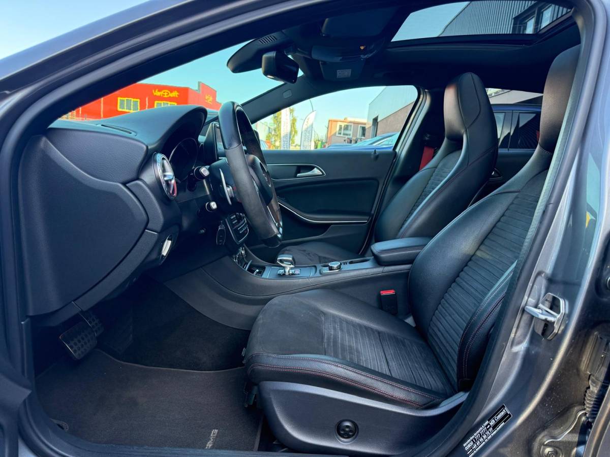 Mercedes-Benz GLA Mercedes-Benz GLA-klasse AMG 45 4MATIC | PANO | XENON | CRUISE | CAMERA | MEMORY | NAVI | LMV | HARMAN KARDON |
