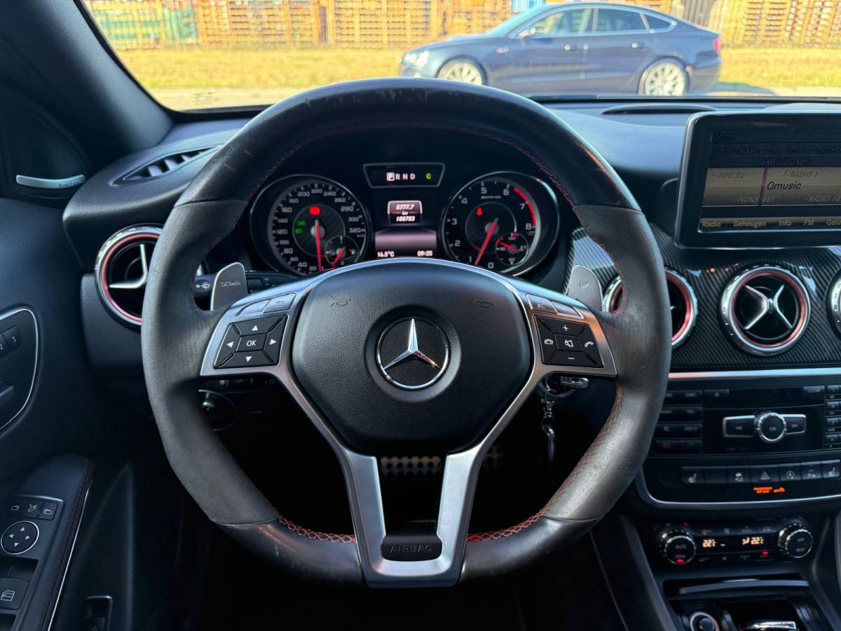 Mercedes-Benz GLA Mercedes-Benz GLA-klasse AMG 45 4MATIC | PANO | XENON | CRUISE | CAMERA | MEMORY | NAVI | LMV | HARMAN KARDON |