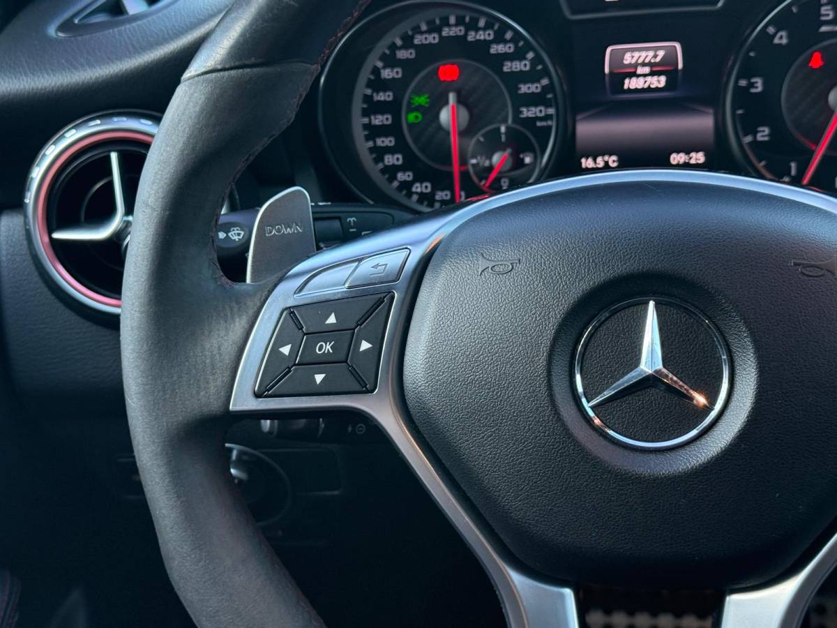 Mercedes-Benz GLA Mercedes-Benz GLA-klasse AMG 45 4MATIC | PANO | XENON | CRUISE | CAMERA | MEMORY | NAVI | LMV | HARMAN KARDON |