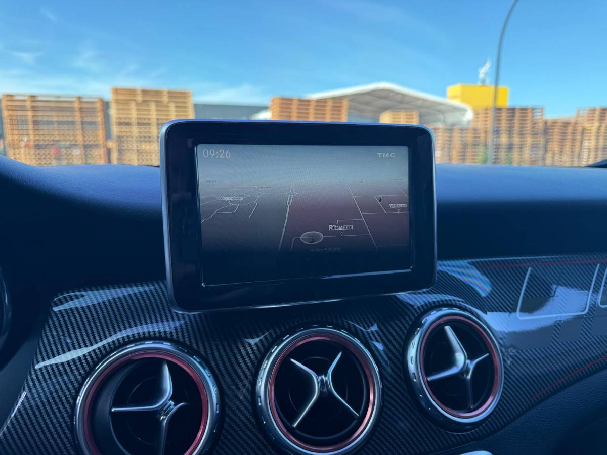 Mercedes-Benz GLA Mercedes-Benz GLA-klasse AMG 45 4MATIC | PANO | XENON | CRUISE | CAMERA | MEMORY | NAVI | LMV | HARMAN KARDON |