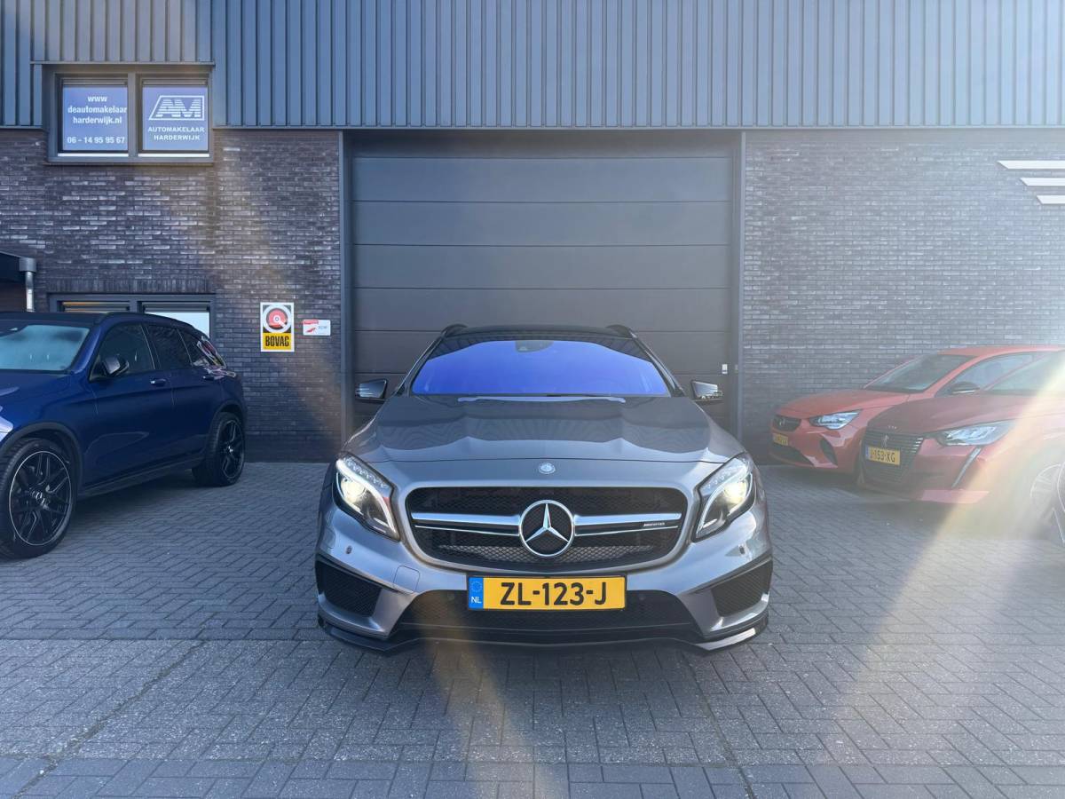 Mercedes-Benz GLA Mercedes-Benz GLA-klasse AMG 45 4MATIC | PANO | XENON | CRUISE | CAMERA | MEMORY | NAVI | LMV | HARMAN KARDON |