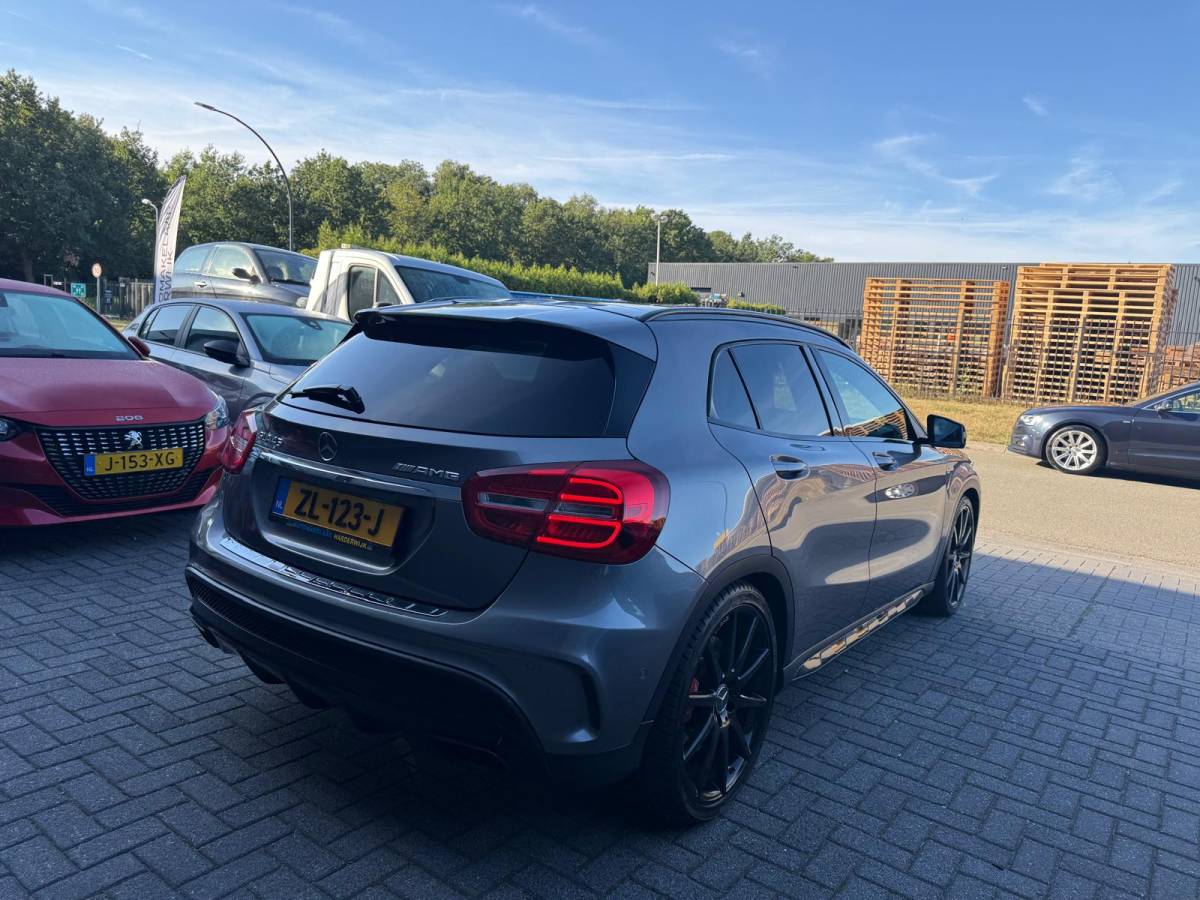Mercedes-Benz GLA Mercedes-Benz GLA-klasse AMG 45 4MATIC | PANO | XENON | CRUISE | CAMERA | MEMORY | NAVI | LMV | HARMAN KARDON |