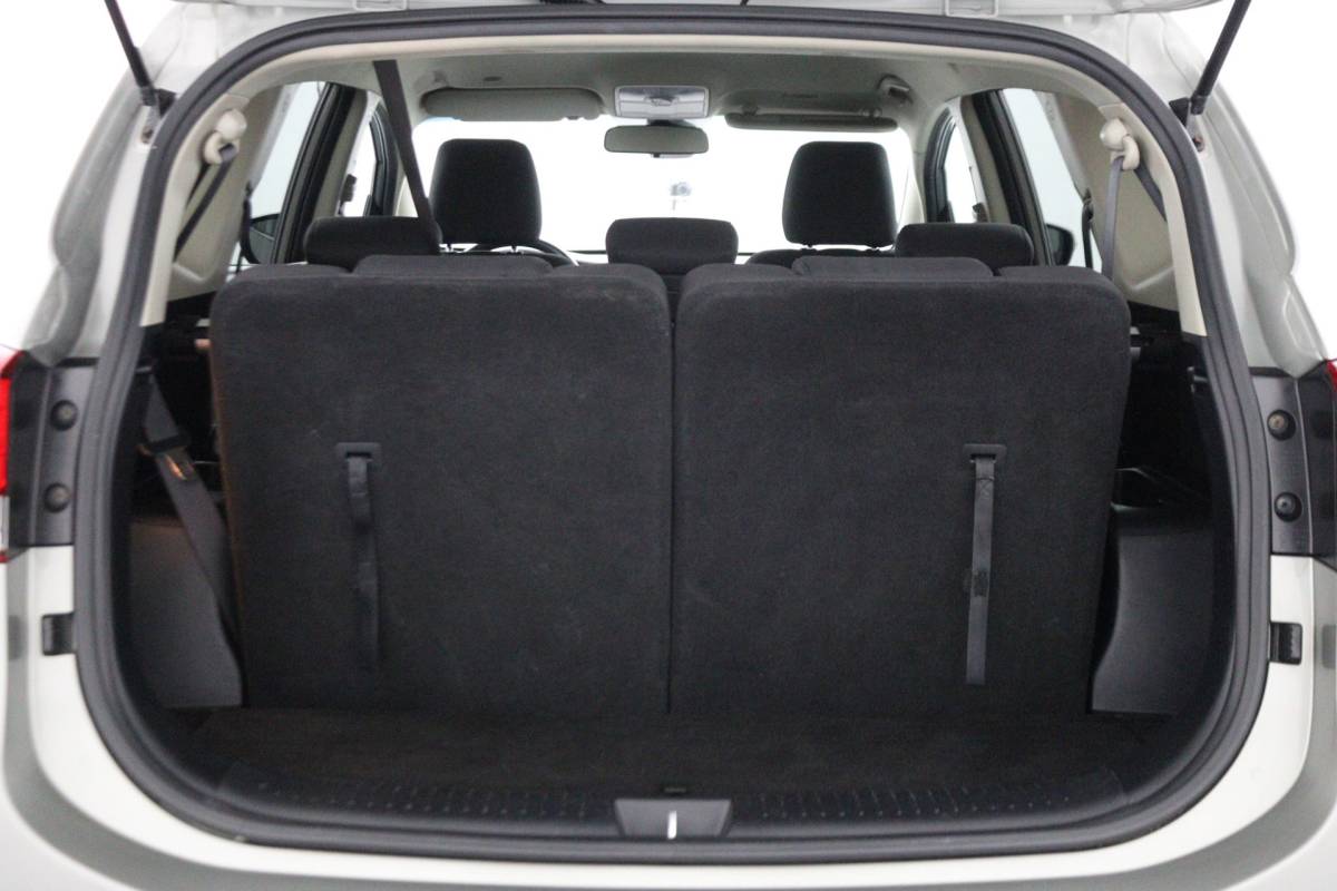 Kia Carens Kia Carens 1.6 GDi DynamicLine MPV 7-zitplaatsen/ECC/Navi