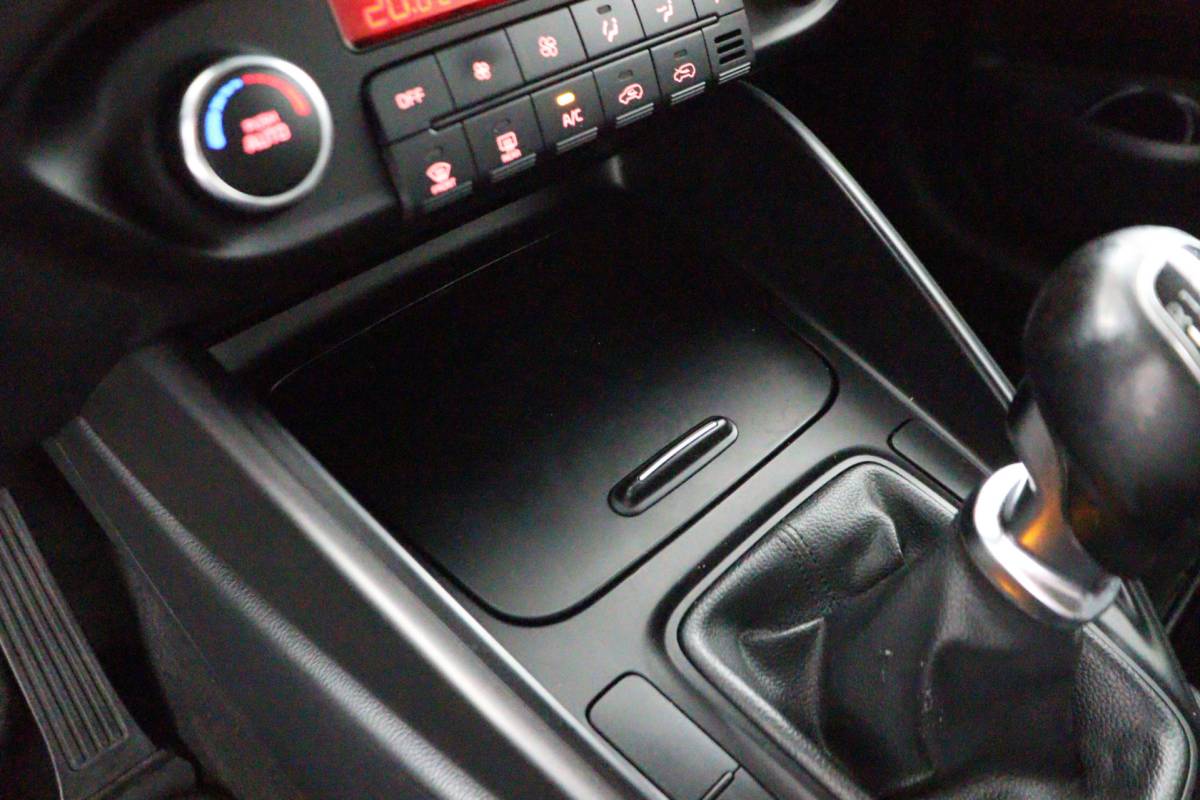 Kia Carens Kia Carens 1.6 GDi DynamicLine MPV 7-zitplaatsen/ECC/Navi