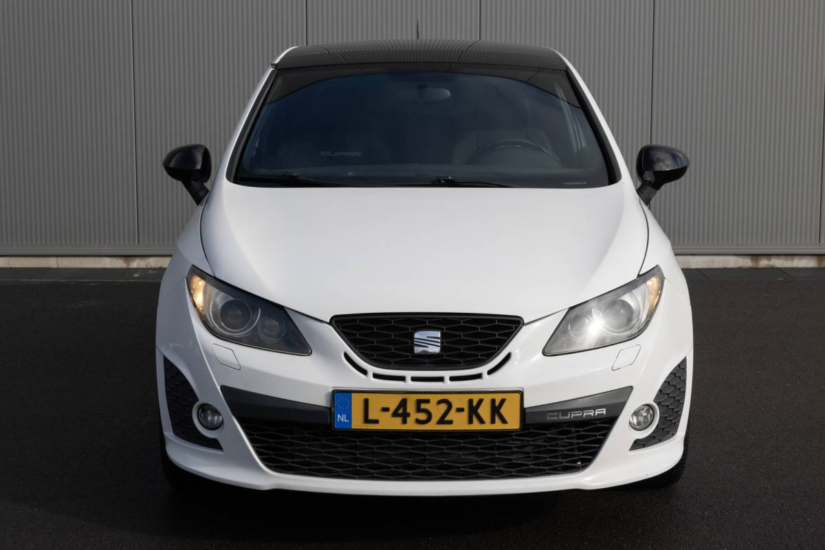 SEAT Ibiza SEAT Ibiza | CUPRA BOCANEGRA 180 PK | PANO | NAVI | NW. KETTING