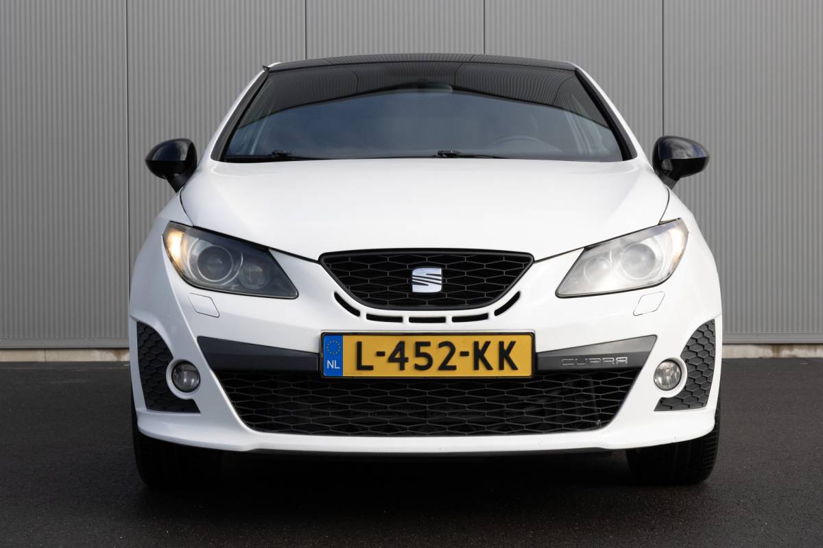 SEAT Ibiza SEAT Ibiza | CUPRA BOCANEGRA 180 PK | PANO | NAVI | NW. KETTING