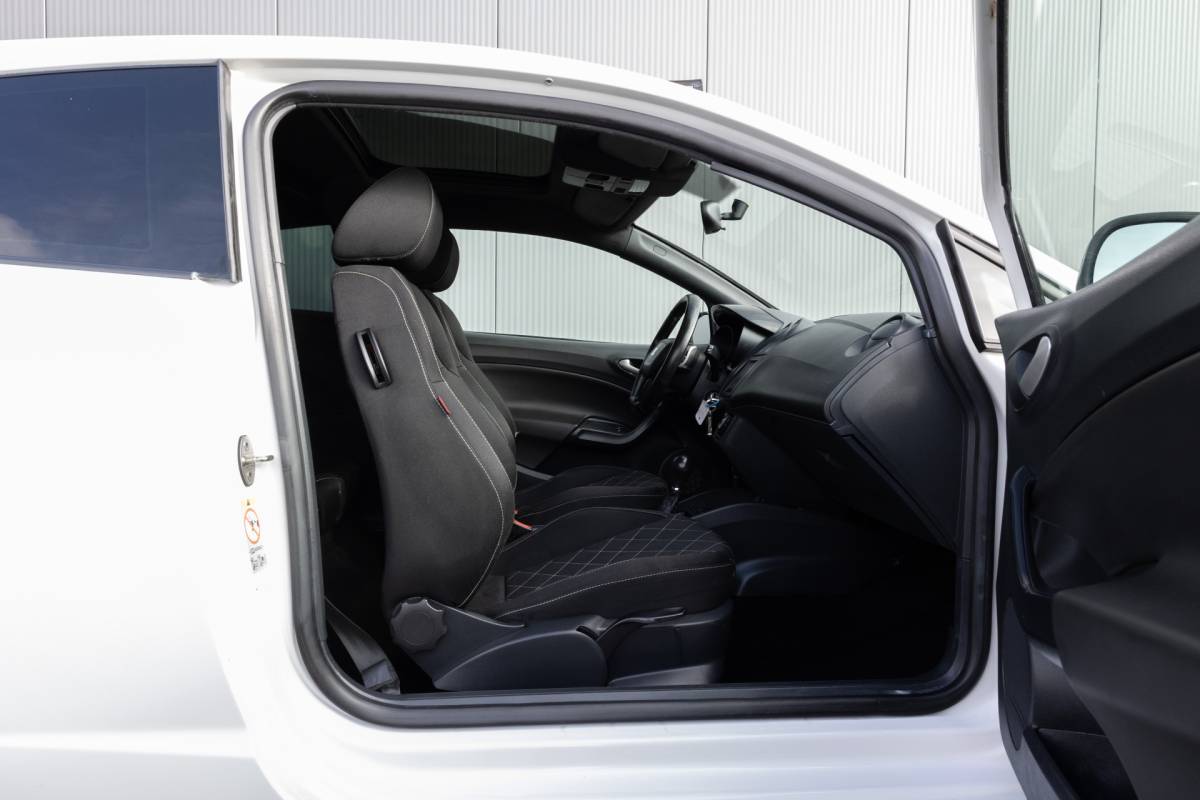 SEAT Ibiza SEAT Ibiza | CUPRA BOCANEGRA 180 PK | PANO | NAVI | NW. KETTING