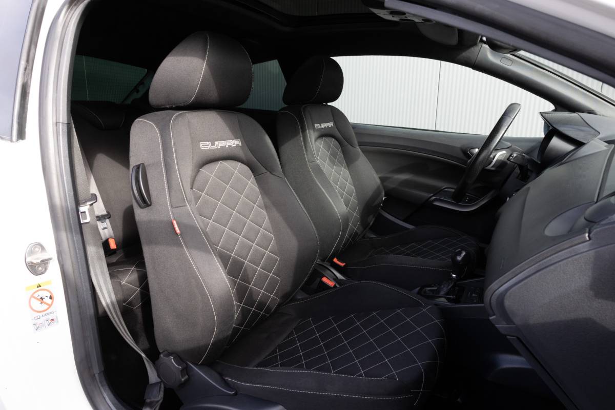 SEAT Ibiza SEAT Ibiza | CUPRA BOCANEGRA 180 PK | PANO | NAVI | NW. KETTING