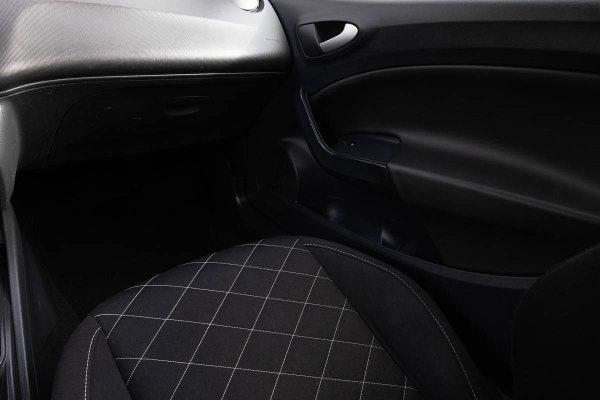 SEAT Ibiza SEAT Ibiza | CUPRA BOCANEGRA 180 PK | PANO | NAVI | NW. KETTING