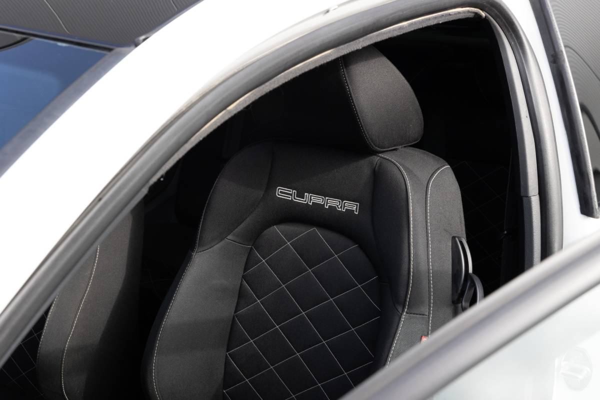 SEAT Ibiza SEAT Ibiza | CUPRA BOCANEGRA 180 PK | PANO | NAVI | NW. KETTING