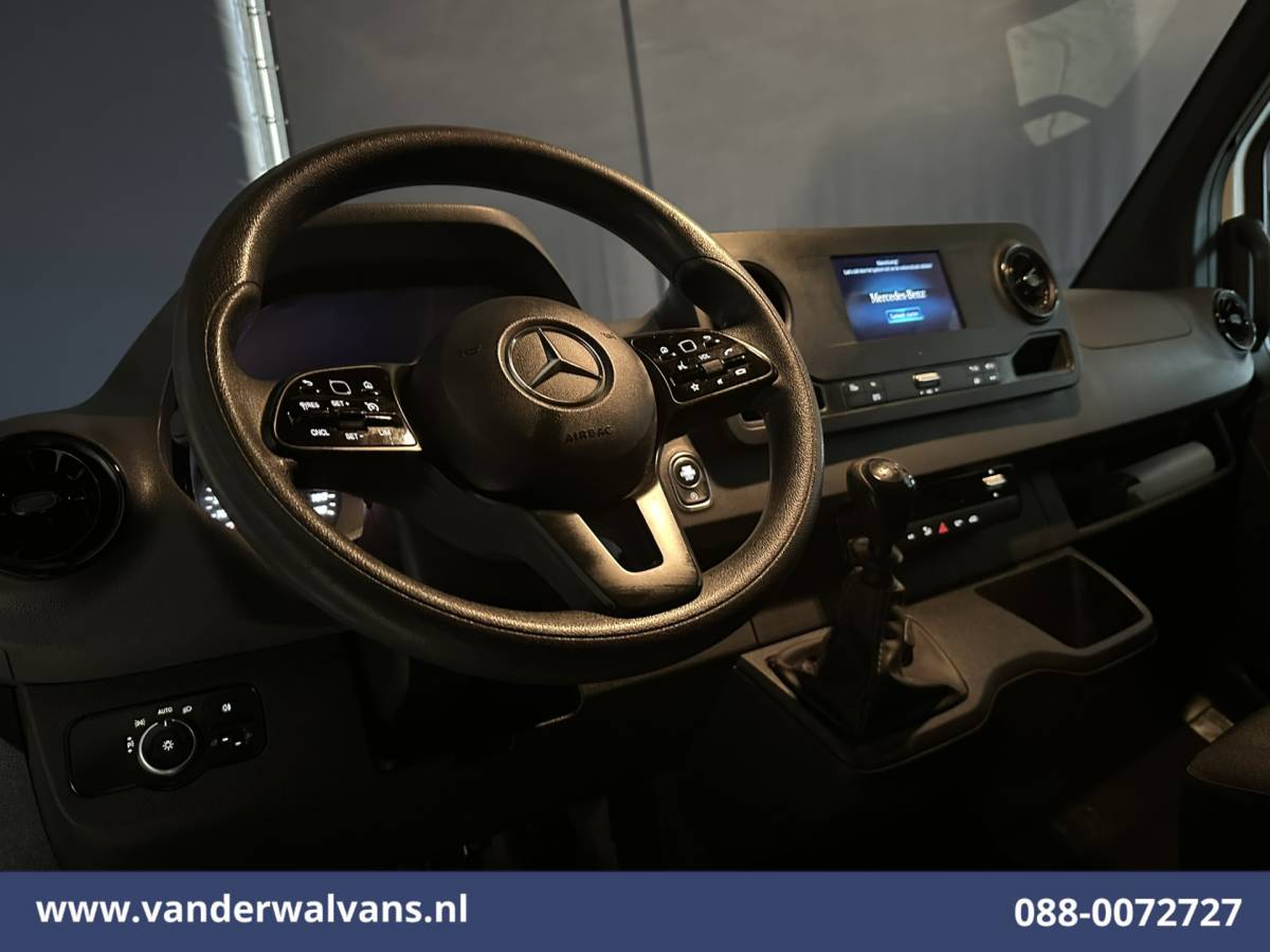 Mercedes-Benz Sprinter Mercedes-Benz Sprinter 315 CDI 150pk 3500kg Trekhaak L2H2 Euro6 Airco | Camera | Apple Carplay | Cruisecontrol Android Auto, Parkeersensoren, Bijrijdersbank