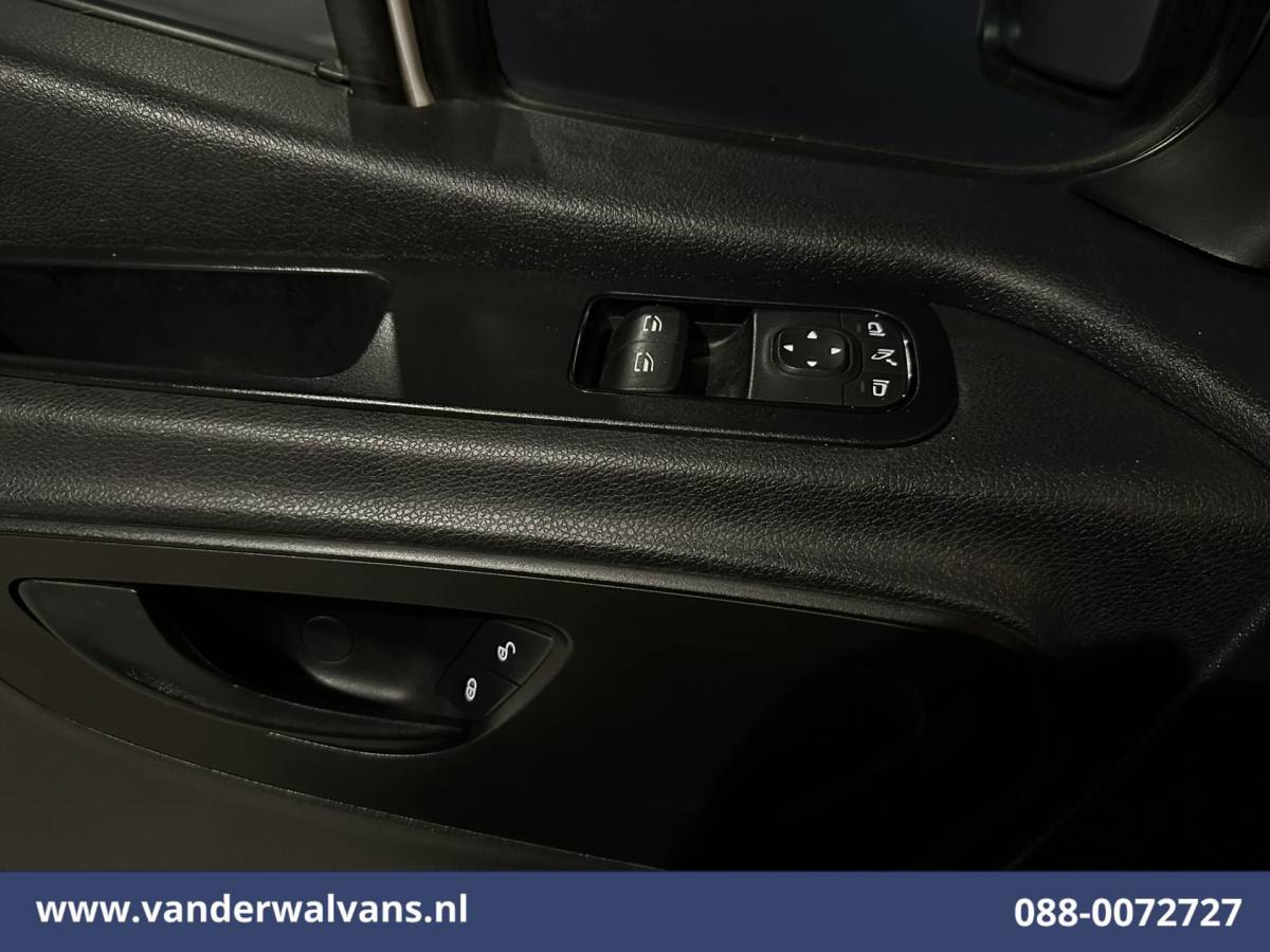Mercedes-Benz Sprinter Mercedes-Benz Sprinter 315 CDI 150pk 3500kg Trekhaak L2H2 Euro6 Airco | Camera | Apple Carplay | Cruisecontrol Android Auto, Parkeersensoren, Bijrijdersbank