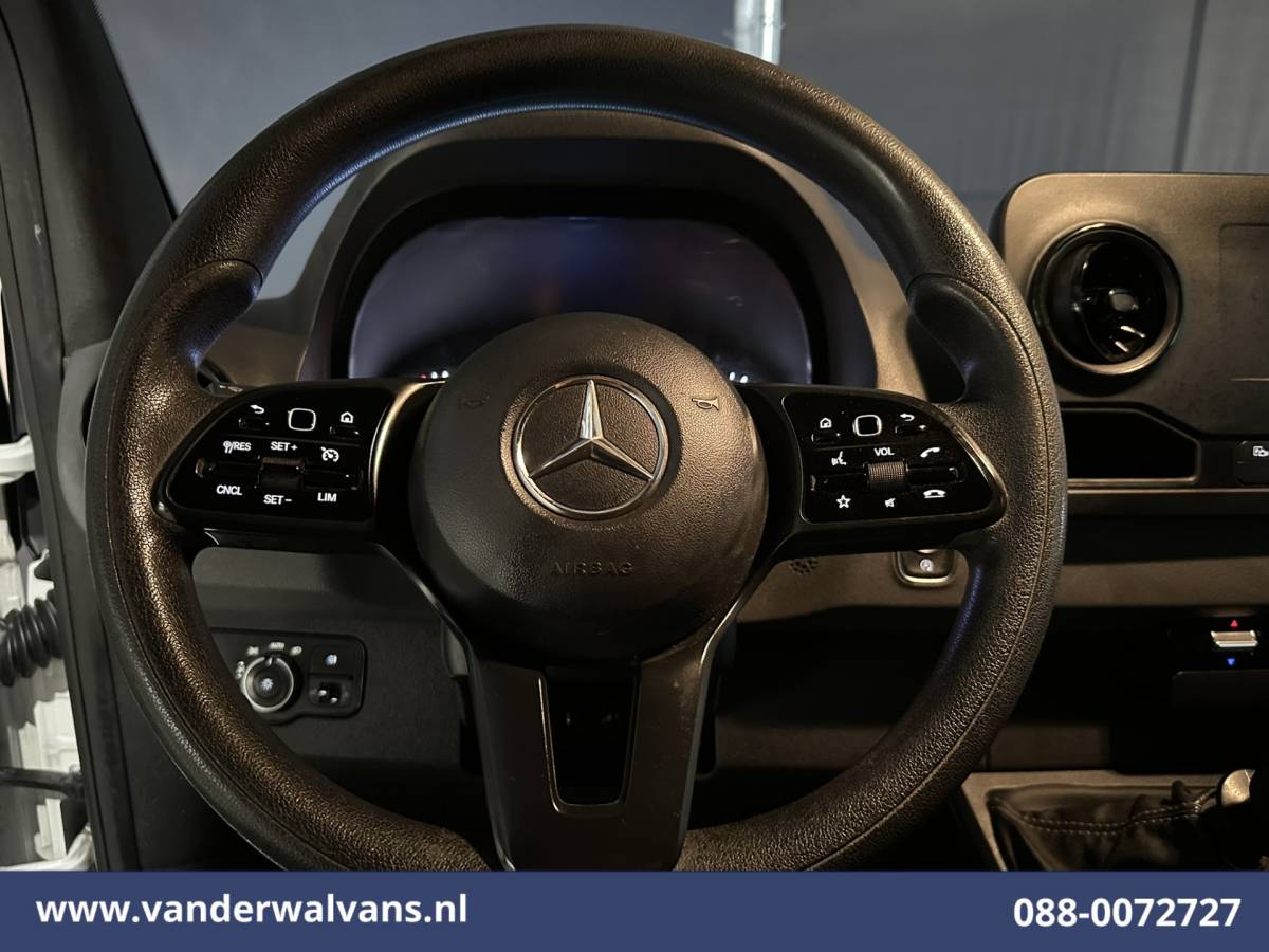 Mercedes-Benz Sprinter Mercedes-Benz Sprinter 315 CDI 150pk 3500kg Trekhaak L2H2 Euro6 Airco | Camera | Apple Carplay | Cruisecontrol Android Auto, Parkeersensoren, Bijrijdersbank