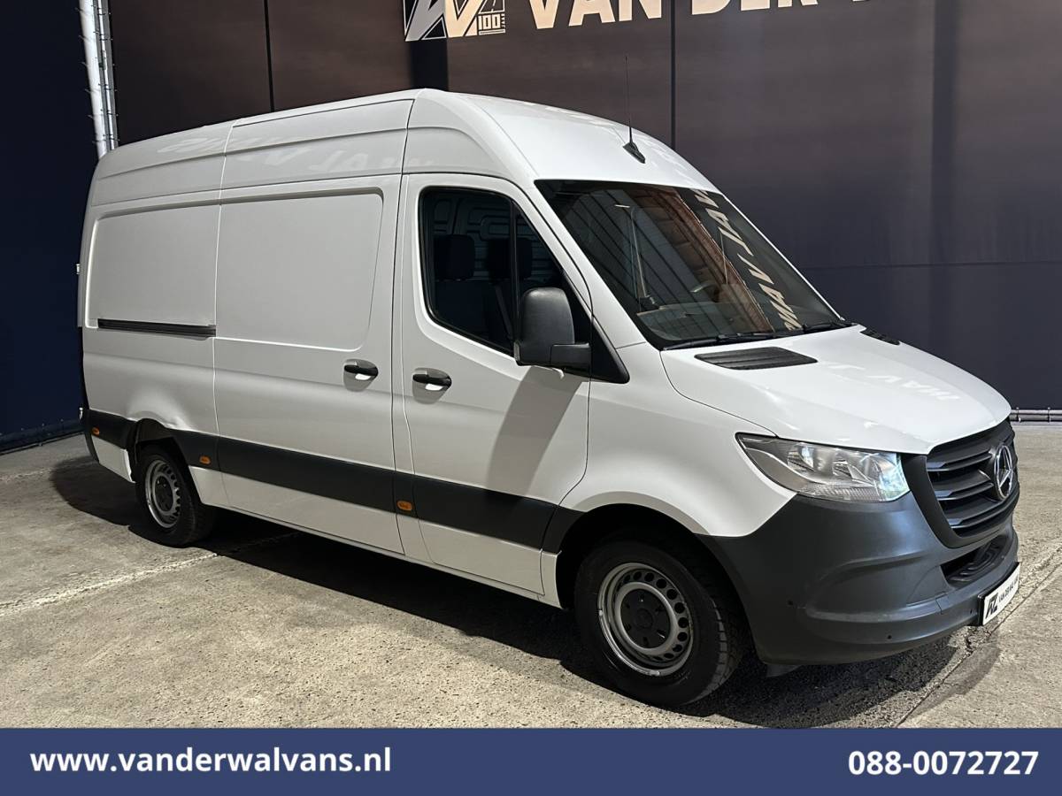 Mercedes-Benz Sprinter Mercedes-Benz Sprinter 315 CDI 150pk 3500kg Trekhaak L2H2 Euro6 Airco | Camera | Apple Carplay | Cruisecontrol Android Auto, Parkeersensoren, Bijrijdersbank
