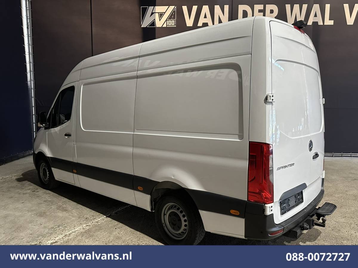 Mercedes-Benz Sprinter Mercedes-Benz Sprinter 315 CDI 150pk 3500kg Trekhaak L2H2 Euro6 Airco | Camera | Apple Carplay | Cruisecontrol Android Auto, Parkeersensoren, Bijrijdersbank
