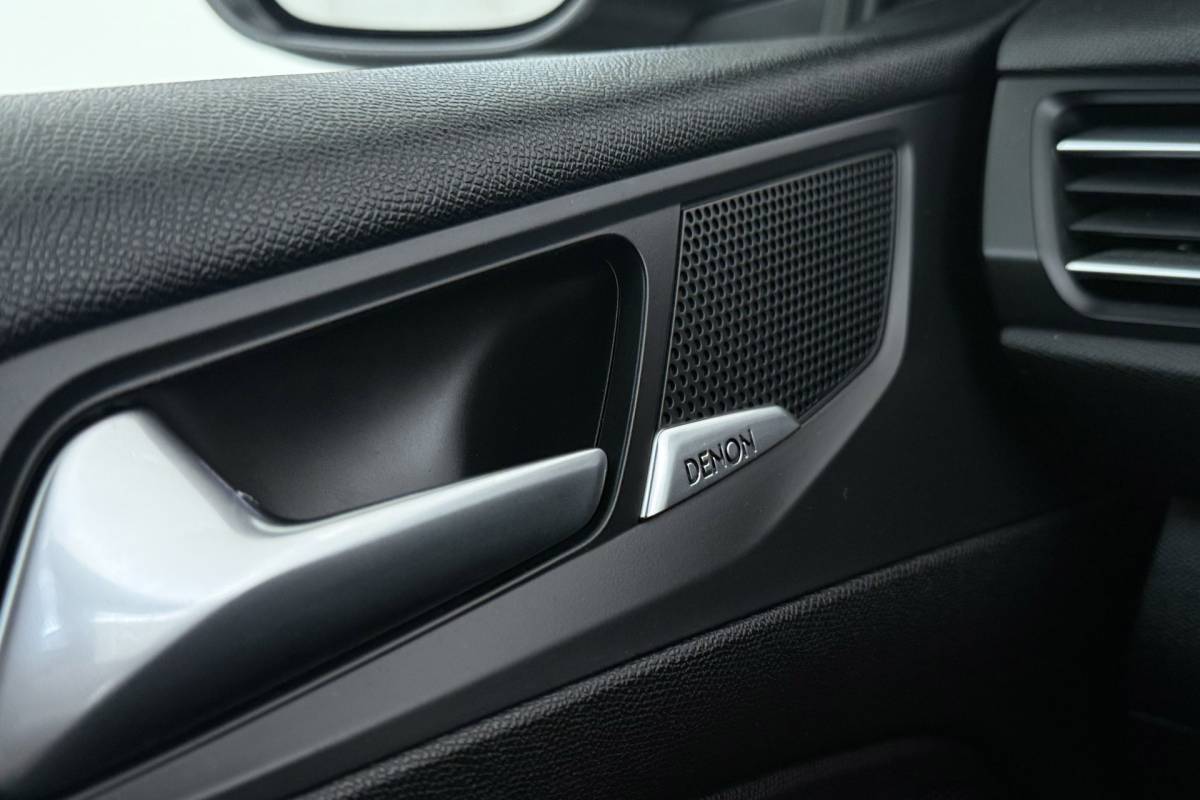 Peugeot 308 Peugeot 308 1.6 e-THP GTi 250 | Org NL | Camera | Stoelverwarming | Denon Audio | Keyless Entry/Start | Stoelmassage |