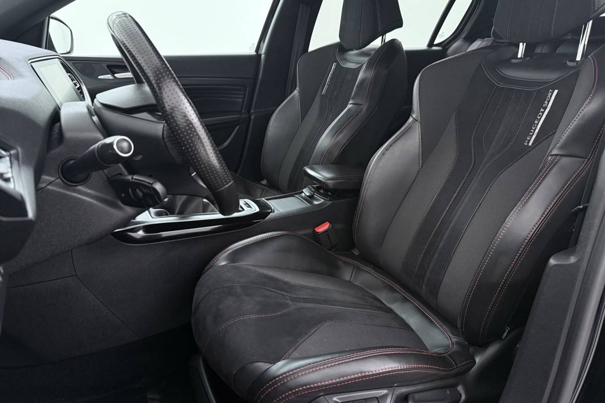 Peugeot 308 Peugeot 308 1.6 e-THP GTi 250 | Org NL | Camera | Stoelverwarming | Denon Audio | Keyless Entry/Start | Stoelmassage |