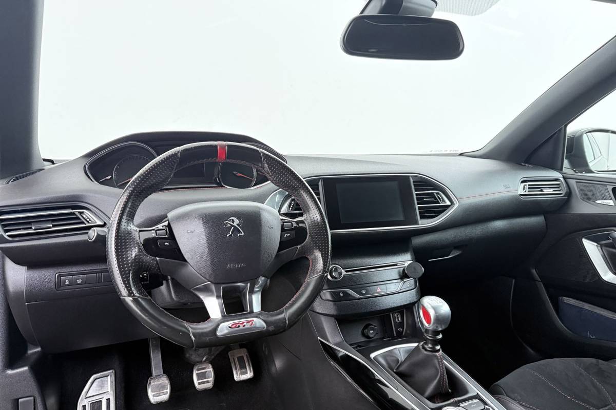 Peugeot 308 Peugeot 308 1.6 e-THP GTi 250 | Org NL | Camera | Stoelverwarming | Denon Audio | Keyless Entry/Start | Stoelmassage |