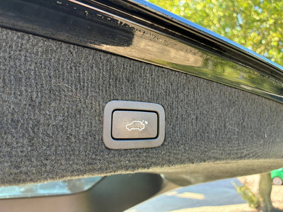 Volvo V70 Volvo V70 2.0 D3 Polar+ | Schuif/kanteldak + Harman/Kardon + Leder Nu € 7.975,-!!!