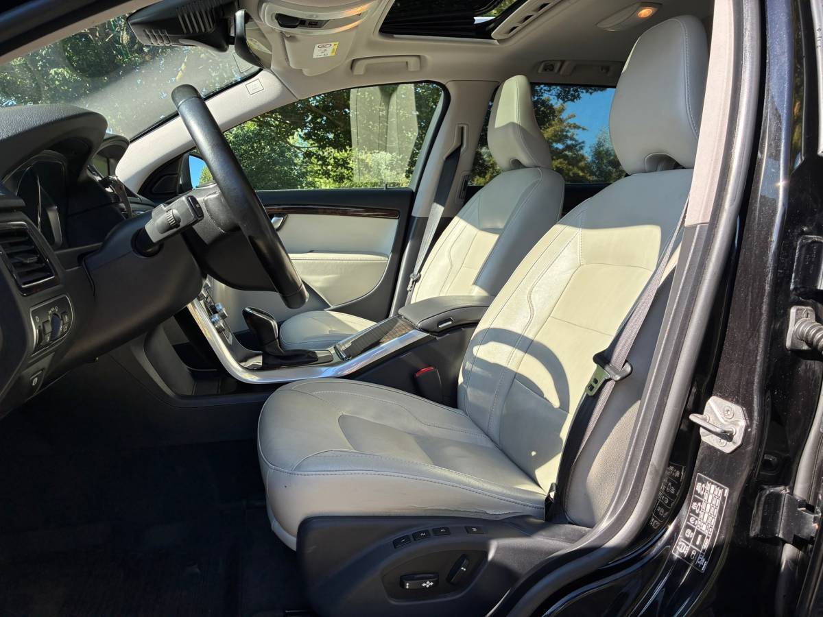 Volvo V70 Volvo V70 2.0 D3 Polar+ | Schuif/kanteldak + Harman/Kardon + Leder Nu € 7.975,-!!!