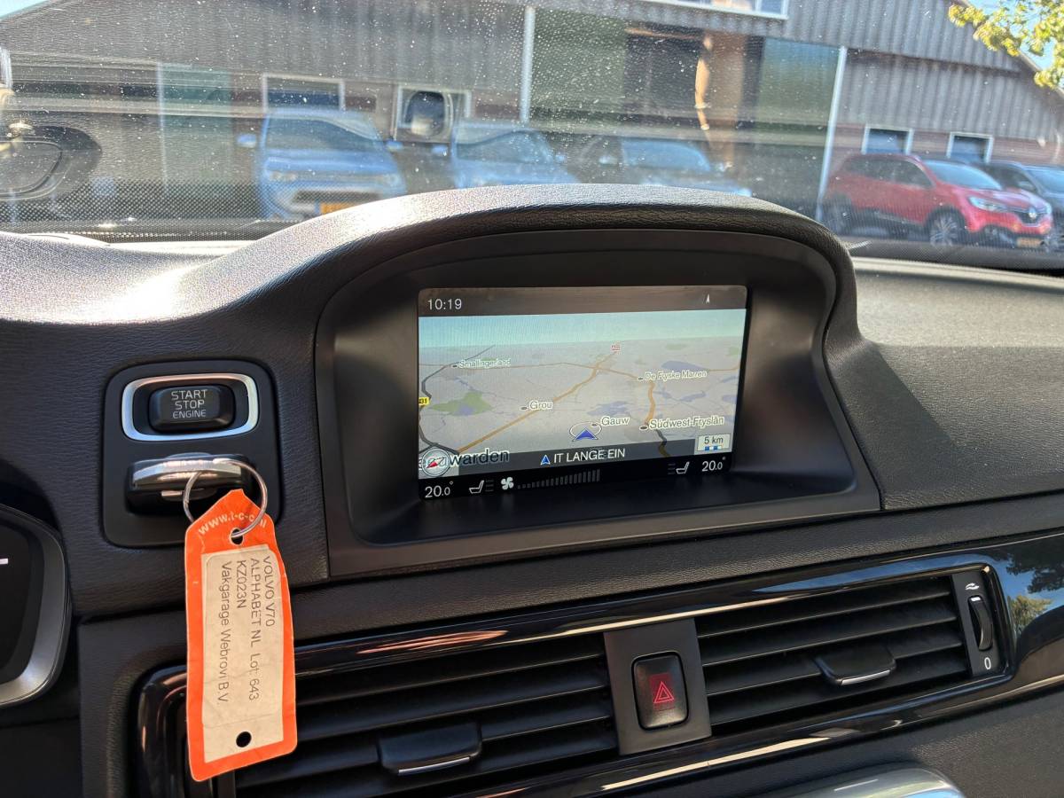 Volvo V70 Volvo V70 2.0 D3 Polar+ | Schuif/kanteldak + Harman/Kardon + Leder Nu € 7.975,-!!!