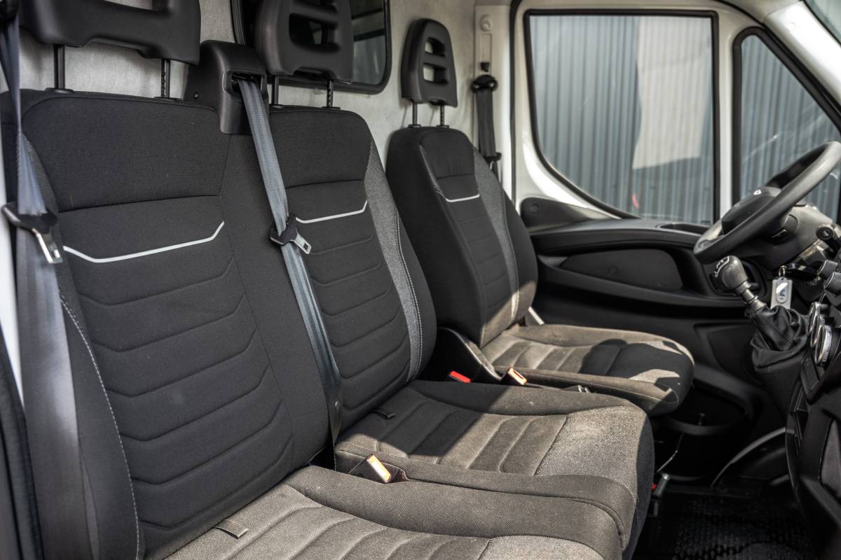 Iveco Daily Iveco Daily 35S16 | L4H2 | 157 PK | 3-Zits | Airco | Parkeersensoren