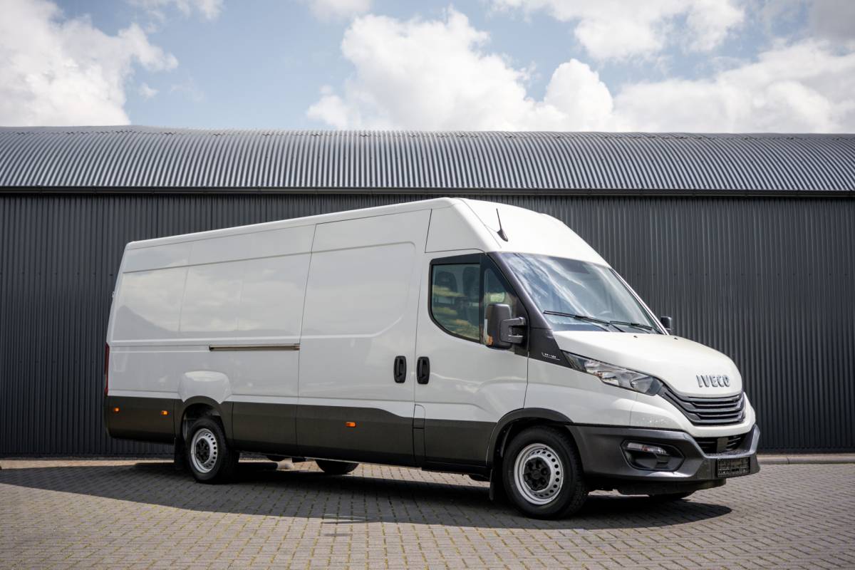 Iveco Daily Iveco Daily 35S16 | L4H2 | 157 PK | 3-Zits | Airco | Parkeersensoren