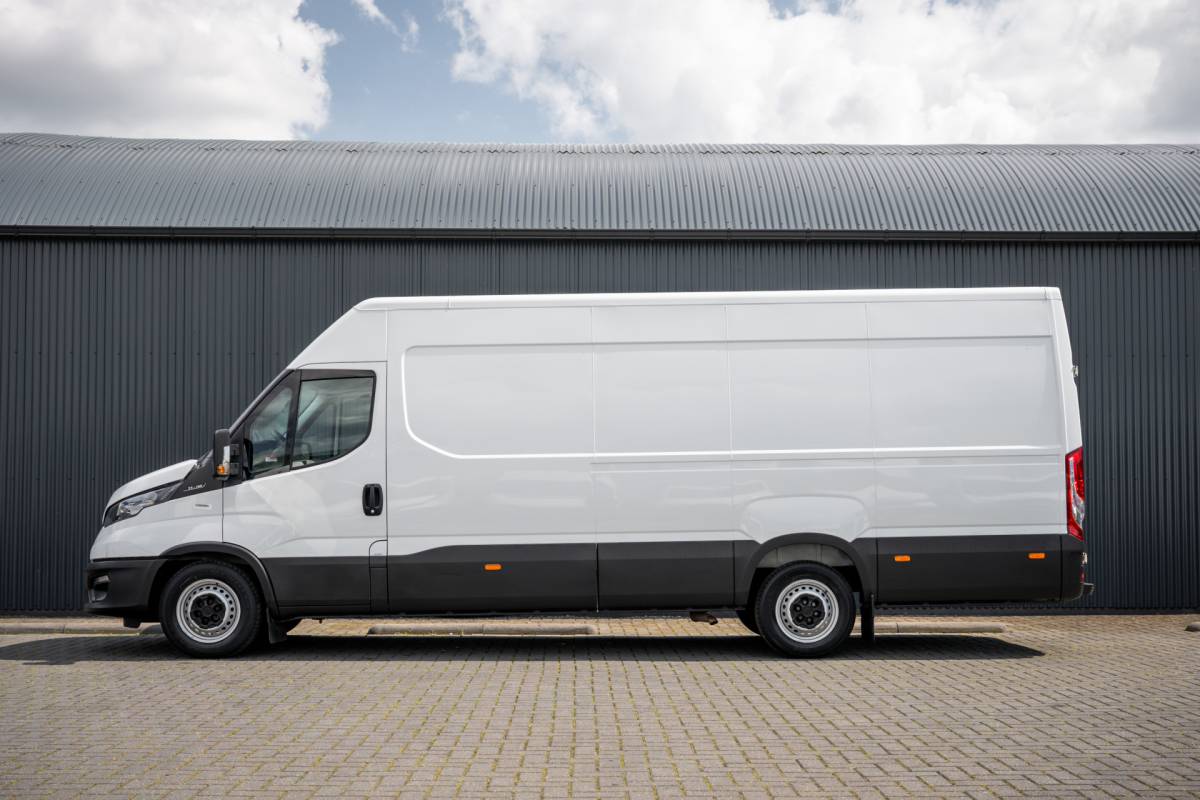 Iveco Daily Iveco Daily 35S16 | L4H2 | 157 PK | 3-Zits | Airco | Parkeersensoren