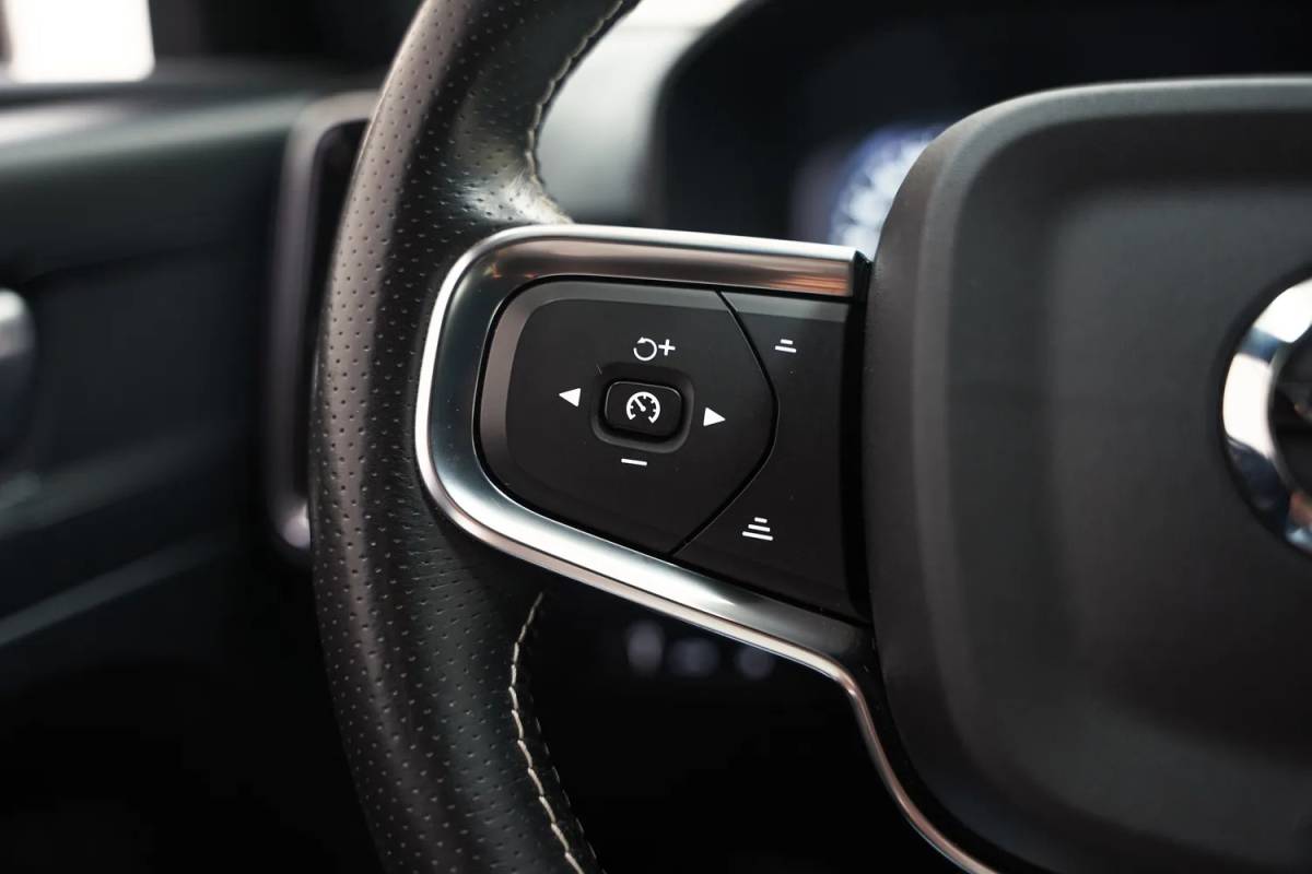 Volvo XC40 Volvo XC40 1.5 T5 Recharge R-Design [ Leder/Alcantara Apple/Android Trekhaak ]