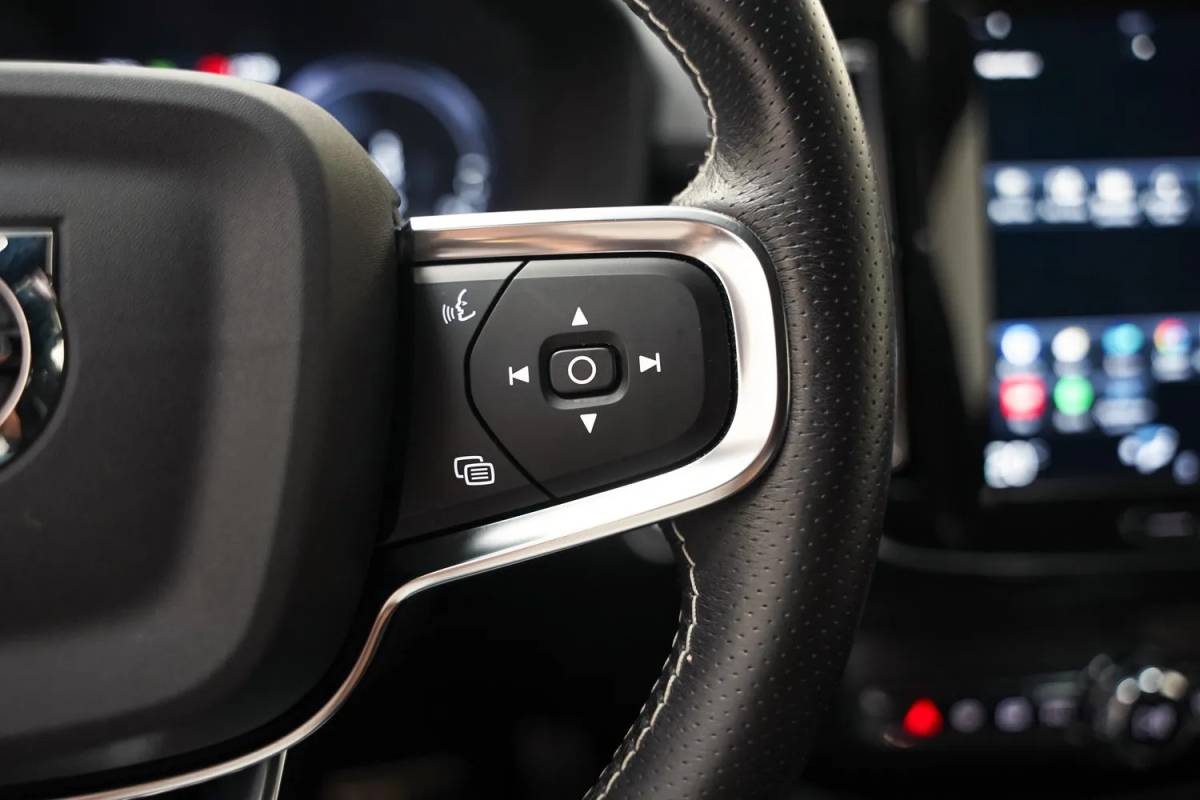 Volvo XC40 Volvo XC40 1.5 T5 Recharge R-Design [ Leder/Alcantara Apple/Android Trekhaak ]