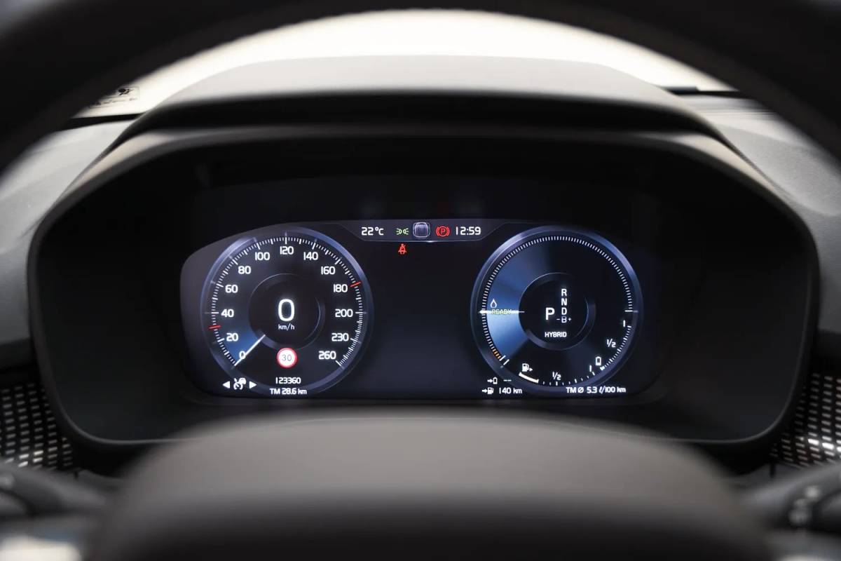 Volvo XC40 Volvo XC40 1.5 T5 Recharge R-Design [ Leder/Alcantara Apple/Android Trekhaak ]