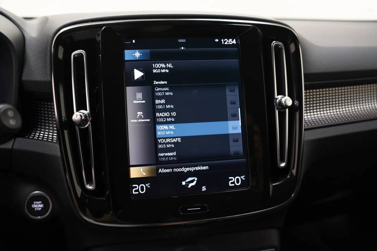 Volvo XC40 Volvo XC40 1.5 T5 Recharge R-Design [ Leder/Alcantara Apple/Android Trekhaak ]