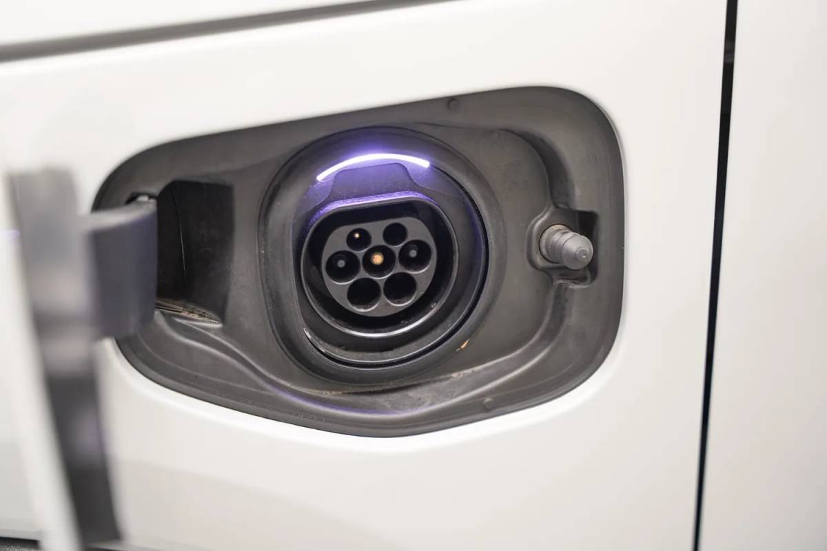 Volvo XC40 Volvo XC40 1.5 T5 Recharge R-Design [ Leder/Alcantara Apple/Android Trekhaak ]