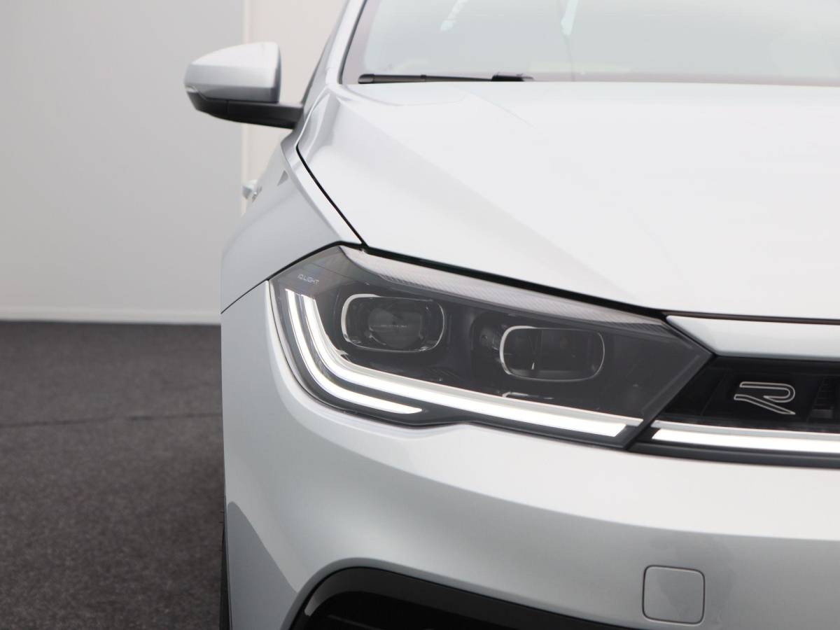 Volkswagen Polo Volkswagen Polo R-Line Edition 1.0 TSI 95 PK | Panoramdak | Dodehoek Detectie | Stoelverwarming | Carplay |