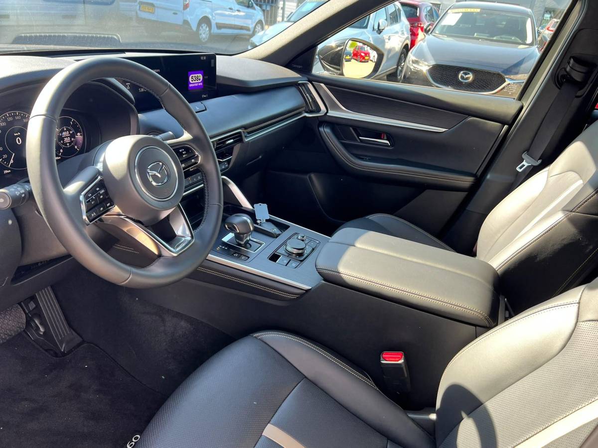 Mazda CX-60 Mazda CX-60 2.5 e-SkyActiv PHEV Homura Plus | PANORAMA DAK | NIEUW 26km!!!! | 6 JR GARANTIE | € 14.000,- VOORDEEL | MEEST LUXE UITVOERING |
