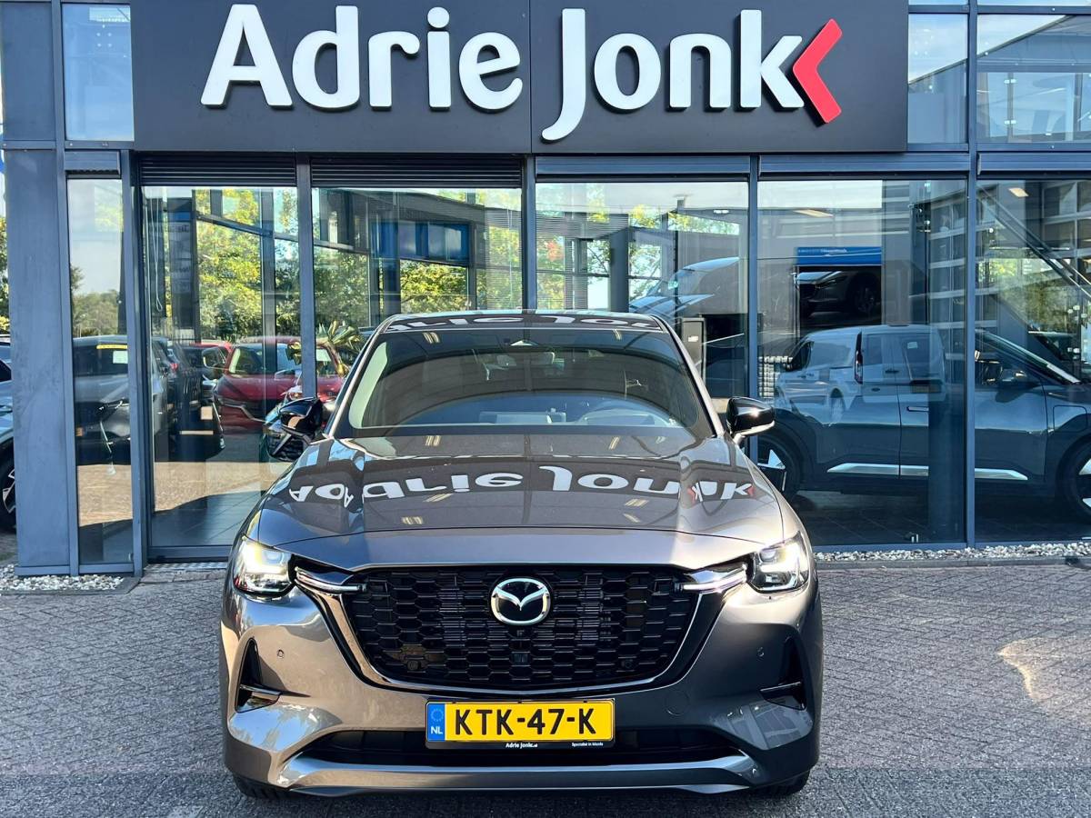 Mazda CX-60 Mazda CX-60 2.5 e-SkyActiv PHEV Homura Plus | PANORAMA DAK | NIEUW 26km!!!! | 6 JR GARANTIE | € 14.000,- VOORDEEL | MEEST LUXE UITVOERING |