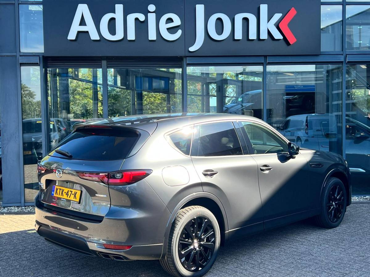 Mazda CX-60 Mazda CX-60 2.5 e-SkyActiv PHEV Homura Plus | PANORAMA DAK | NIEUW 26km!!!! | 6 JR GARANTIE | € 14.000,- VOORDEEL | MEEST LUXE UITVOERING |