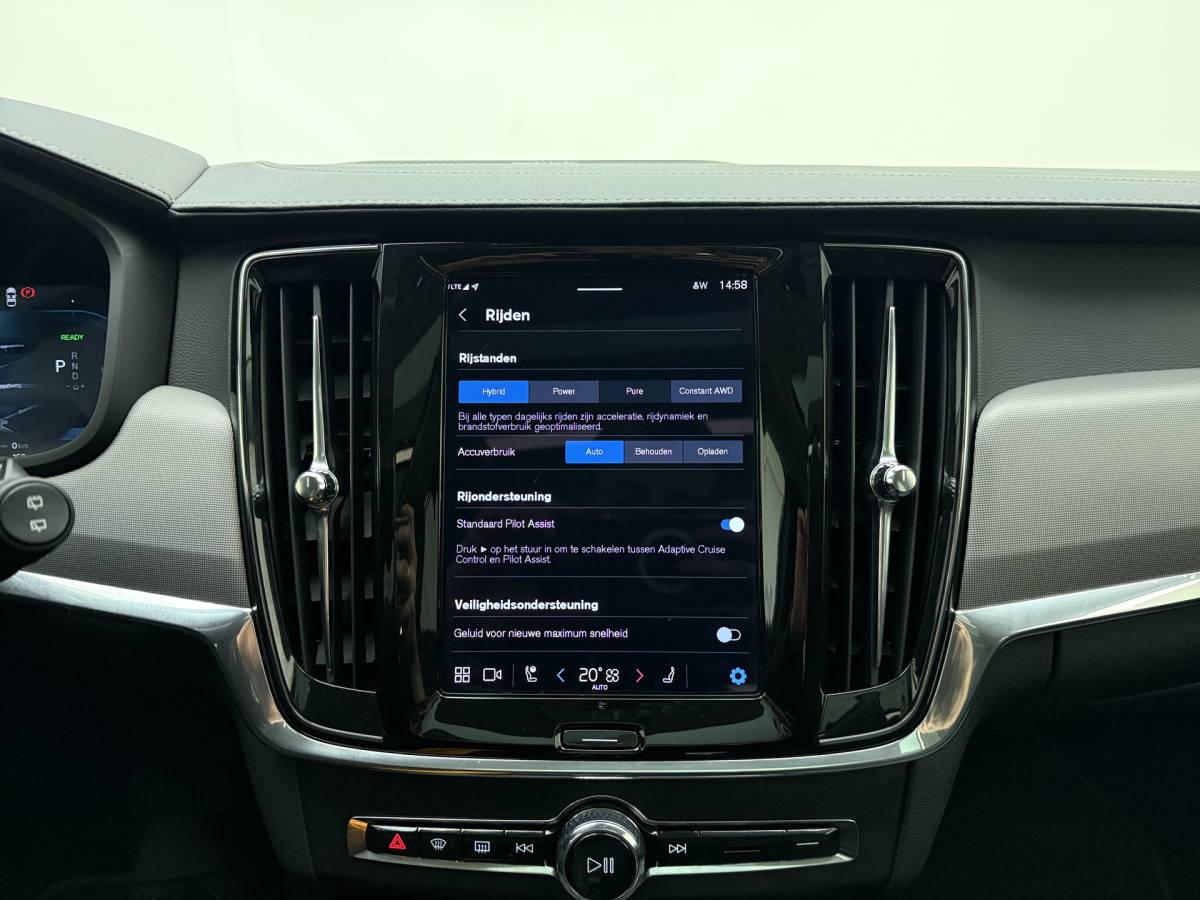 Volvo V90 Volvo V90 T8 AWD 455pk Ultra Dark Panorama dak / HUD / 360 camera / Stoel/- stuurverwarming /
