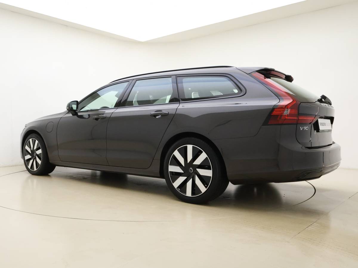 Volvo V90 Volvo V90 T8 AWD 455pk Ultra Dark Panorama dak / HUD / 360 camera / Stoel/- stuurverwarming /