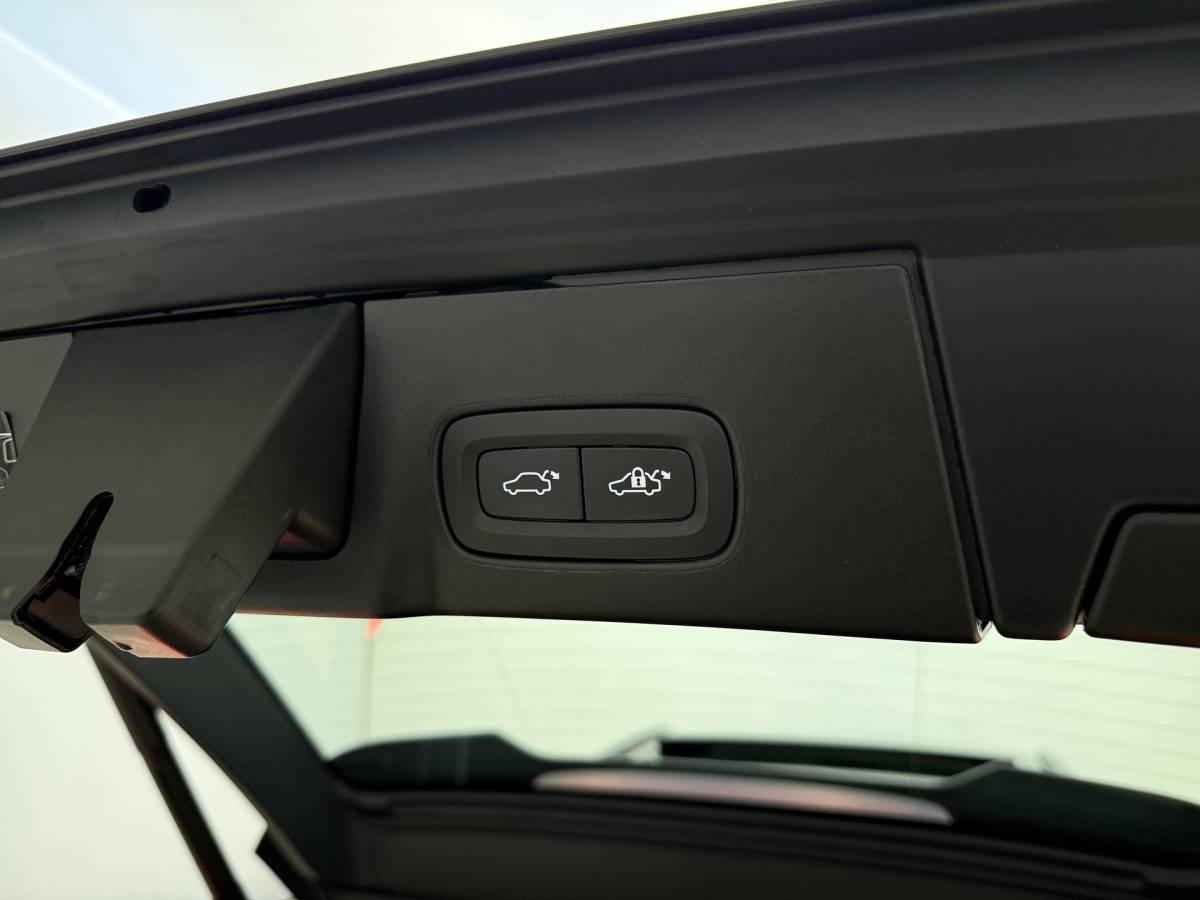 Volvo V90 Volvo V90 T8 AWD 455pk Ultra Dark Panorama dak / HUD / 360 camera / Stoel/- stuurverwarming /