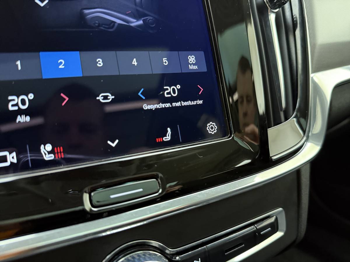 Volvo V90 Volvo V90 T8 AWD 455pk Ultra Dark Panorama dak / HUD / 360 camera / Stoel/- stuurverwarming /