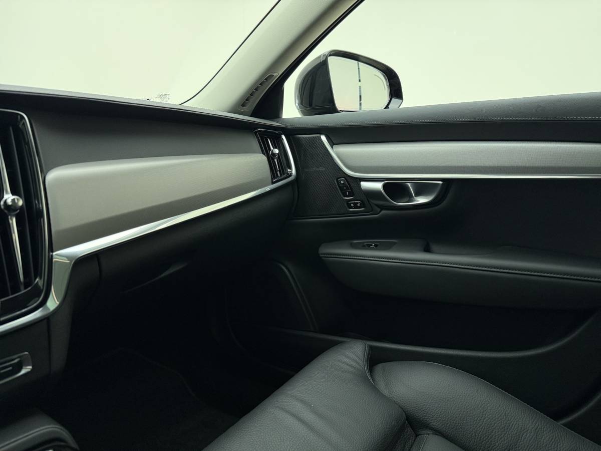 Volvo V90 Volvo V90 T8 AWD 455pk Ultra Dark Panorama dak / HUD / 360 camera / Stoel/- stuurverwarming /