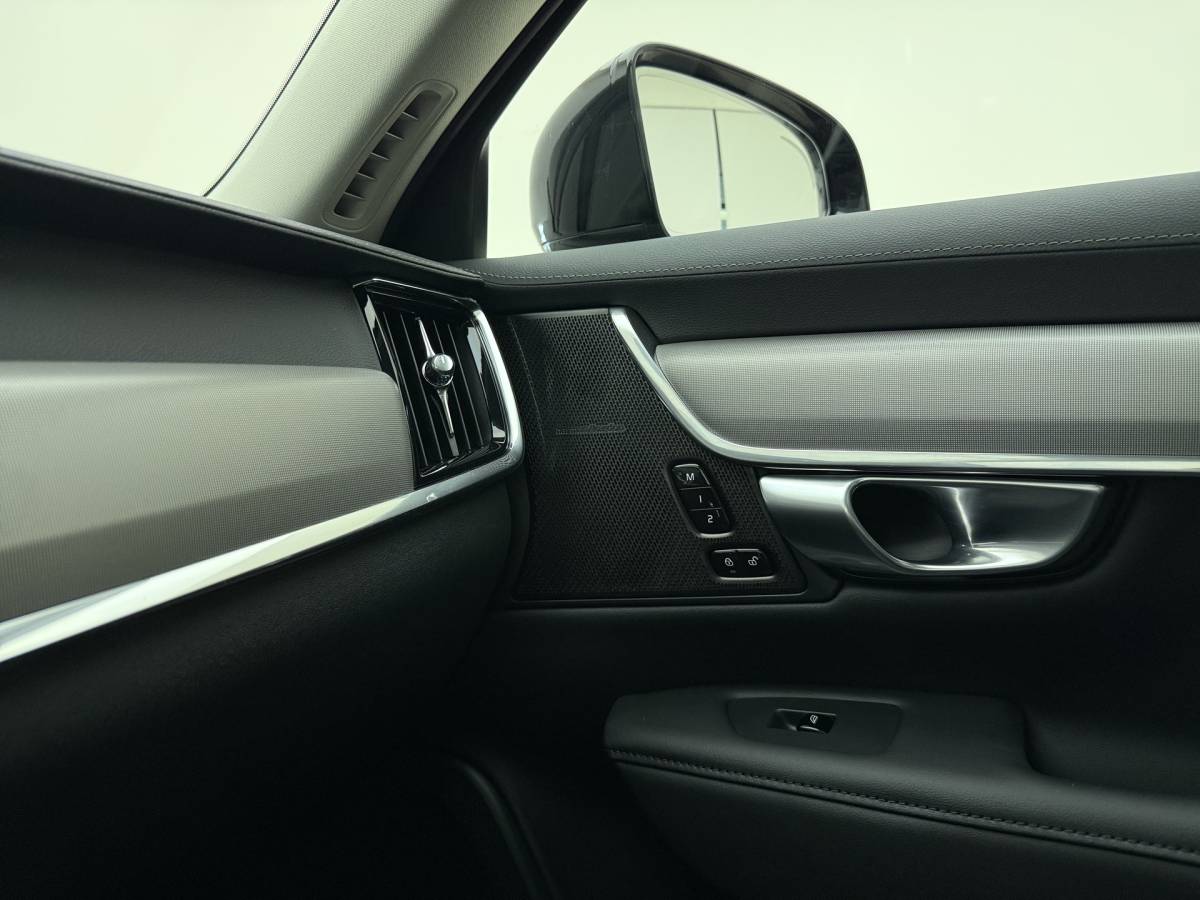 Volvo V90 Volvo V90 T8 AWD 455pk Ultra Dark Panorama dak / HUD / 360 camera / Stoel/- stuurverwarming /