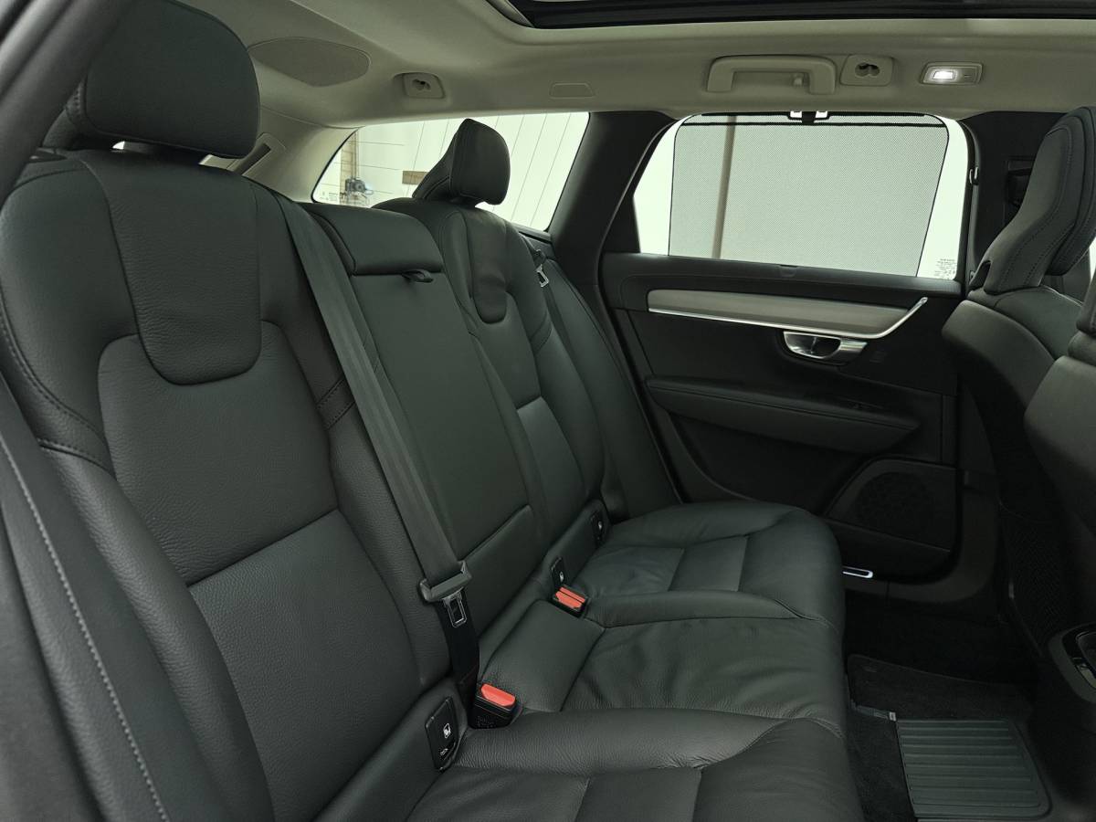 Volvo V90 Volvo V90 T8 AWD 455pk Ultra Dark Panorama dak / HUD / 360 camera / Stoel/- stuurverwarming /