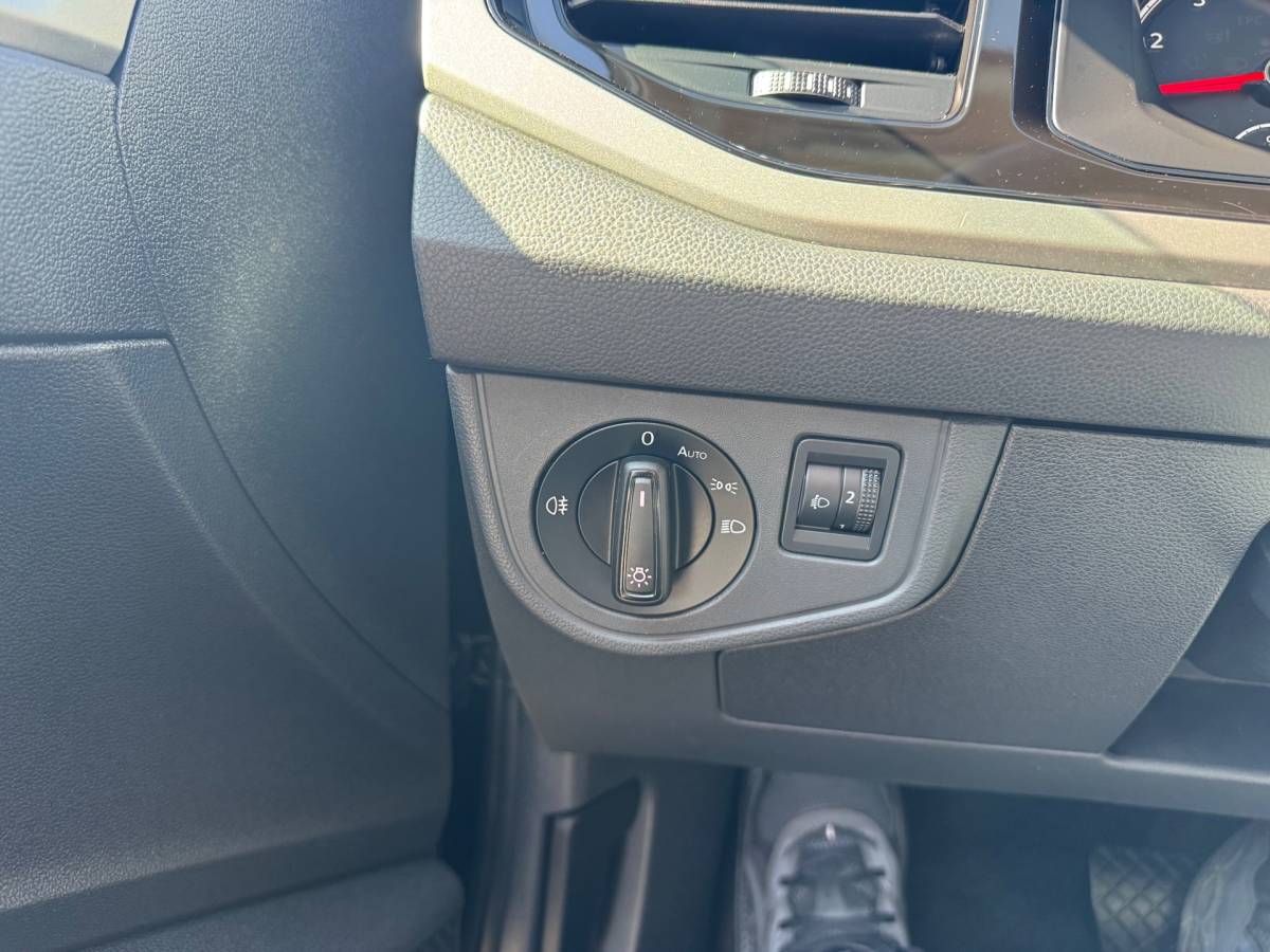 Volkswagen Polo Volkswagen Polo 1.0 TSI DSG 95 PK APPLE CARPLAY Clima Stoelverw.