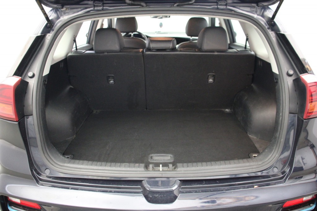 Kia e-Niro Kia Niro E-Niro DynamicLine 64 kWh – Carplay, Camera, Half Leer, Stoelverw.
