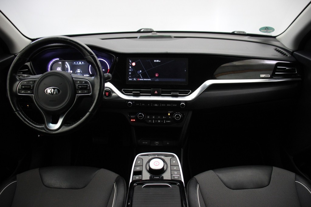 Kia e-Niro Kia Niro E-Niro DynamicLine 64 kWh – Carplay, Camera, Half Leer, Stoelverw.