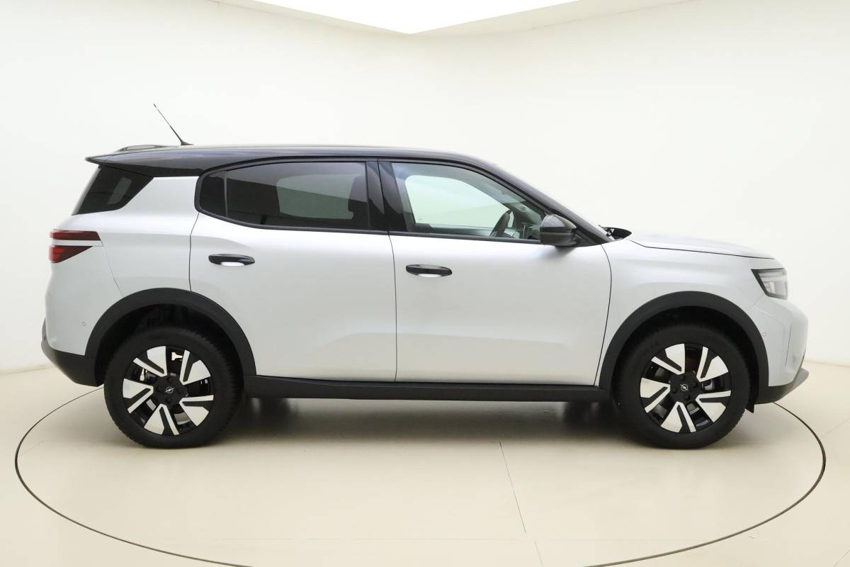 Opel Frontera Opel Frontera Electric GS 44 kWh 1-Fase | Navigatie | Achteruitrijcamera | Climate control | Cruise control | Zwart dak | Lichtmetalen velgen | Extra getint glas